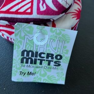 MAUI - Oven MITS. MAUI MICRO MITTS.